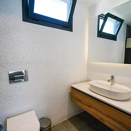 The Ni Akyarlar - * בודרום